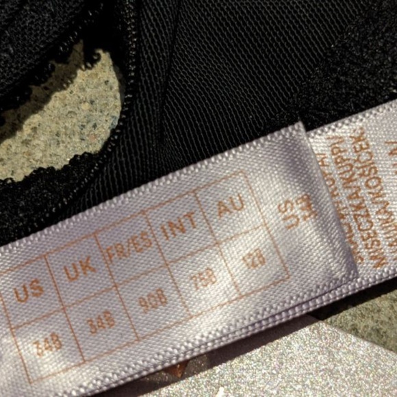 Rihanna Fenty lingerie set - Picture 2 of 5